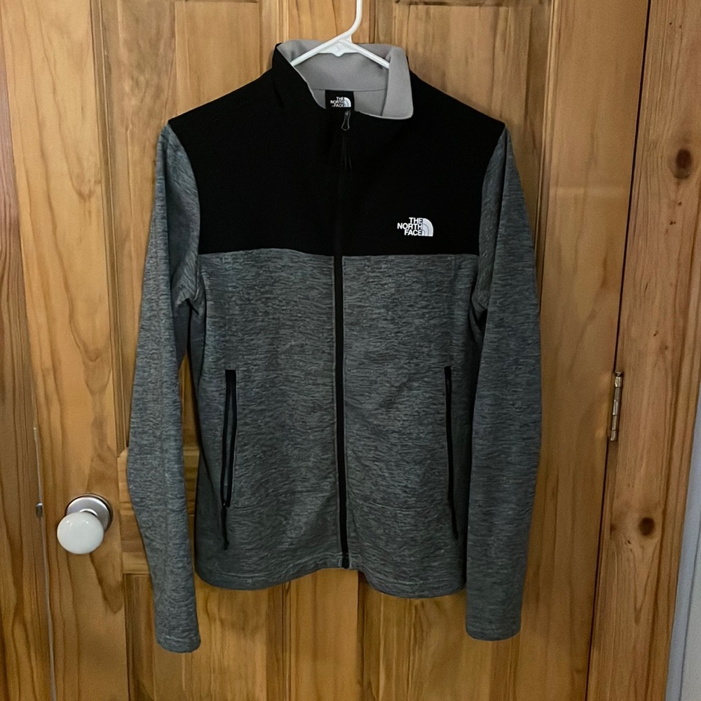 Women’s north face zip up sweatshirt